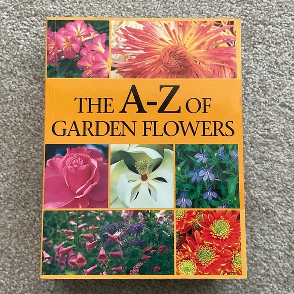 The A-Z of Garden Flowers - Picture 1 of 6
